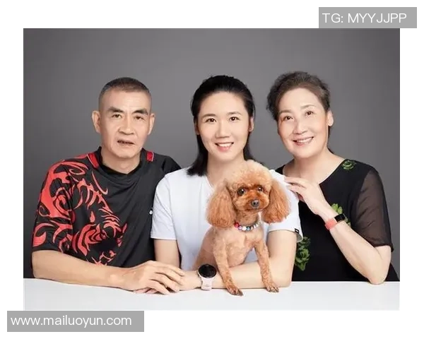 张静回顾足球生涯：从青涩少年到职业球员的心路历程